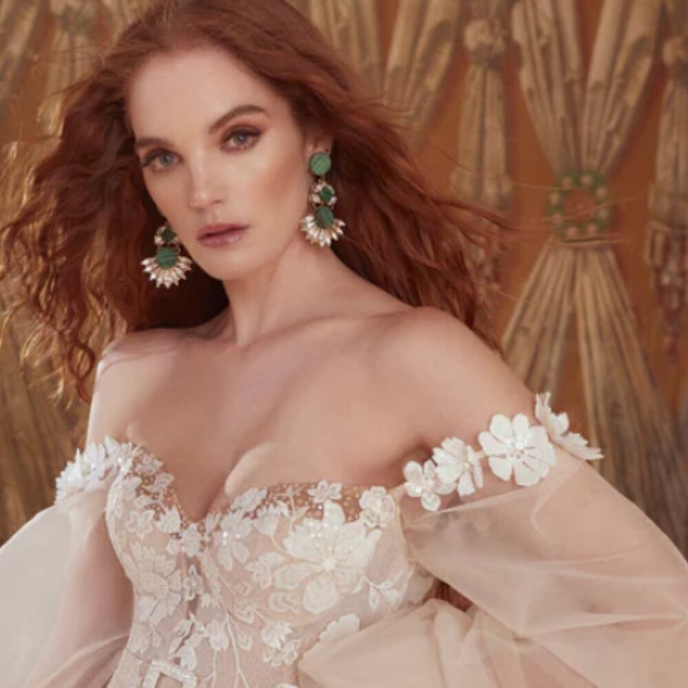 Galia Lahav APRIL